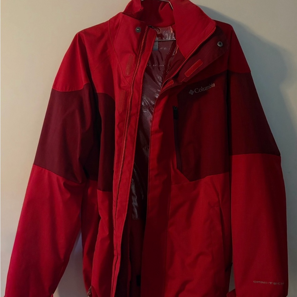 Columbia Men's Performance Jacket in Red and Burgundy